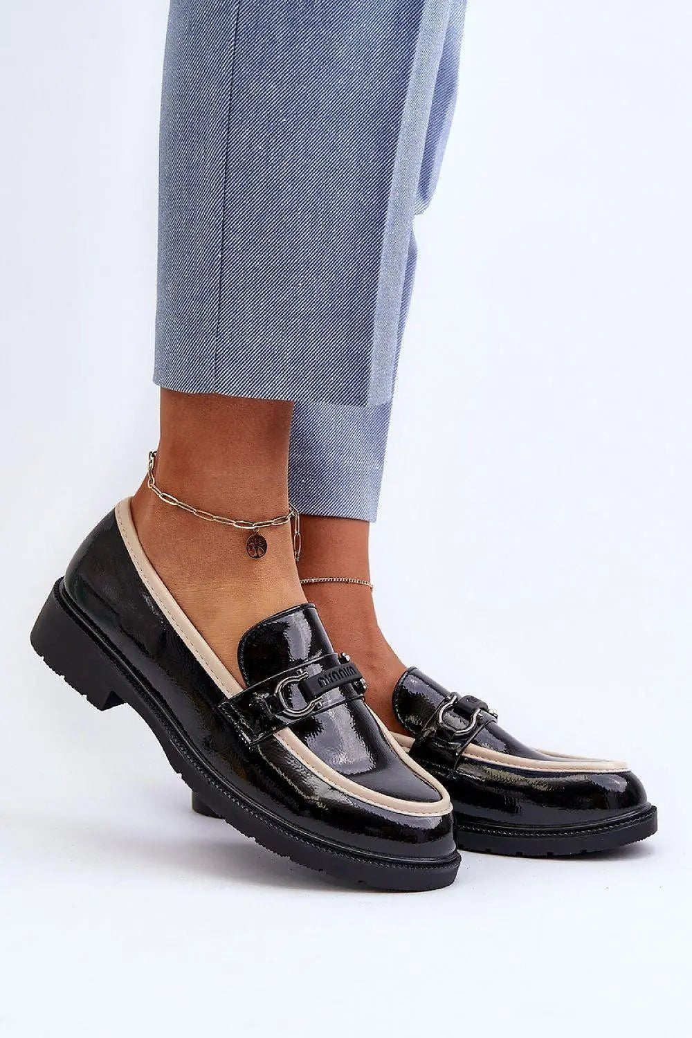Women's Leather Low Shoes - Classic Round-Toe Flats