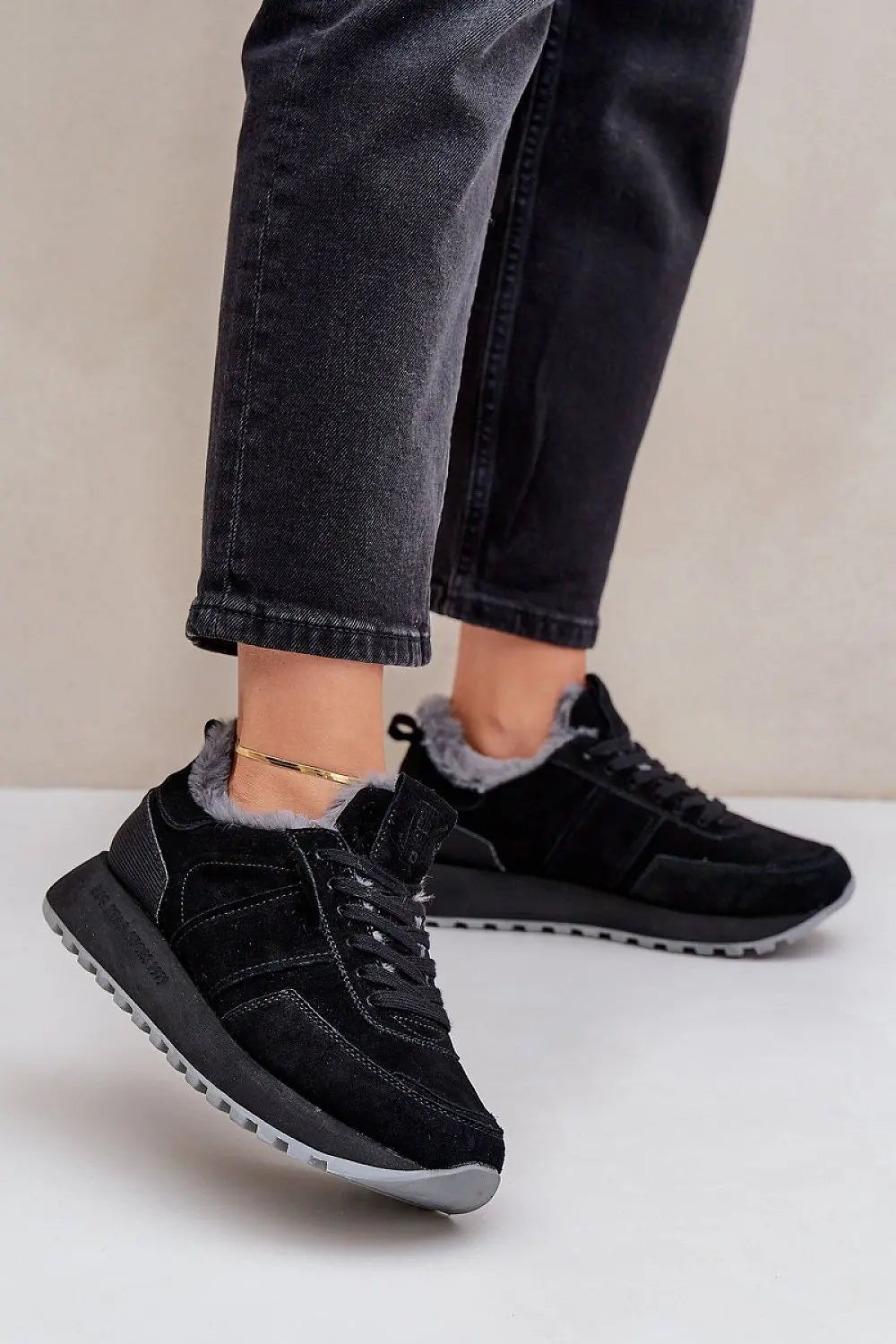Women's Suede Sport Sneakers - Fur-Lined Casual Shoes