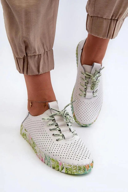 Women's Leather Low Shoes - Patterned Sole Lace-Up Flats